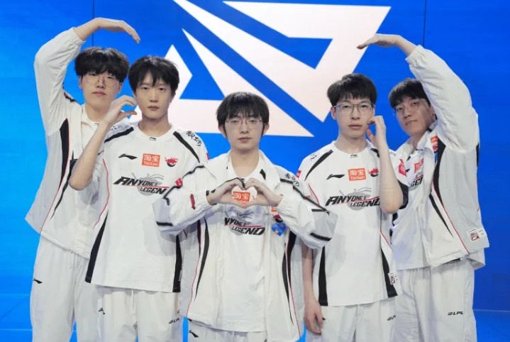 AL发文：恭喜孩子们首战拿下，下场比赛也继续加油！